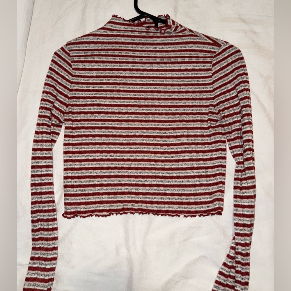 Striped Red and White long sleeve crop